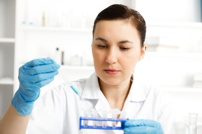 oligonucleotide development: history, pain points & bioanalytical considerations 4 Shutterstock 447280195