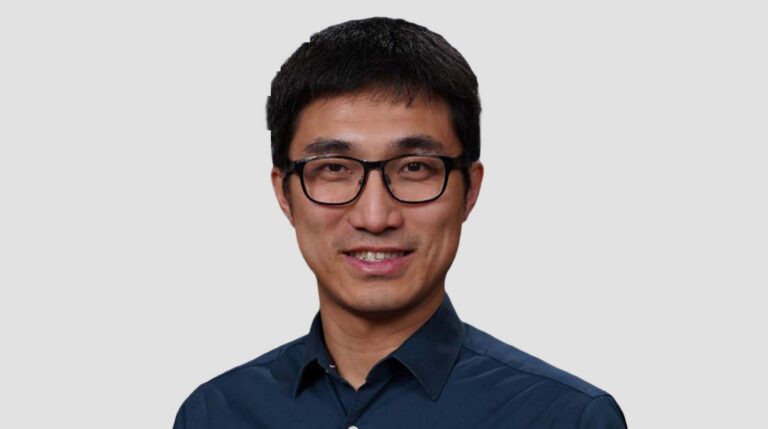 Bin Liu Headshot