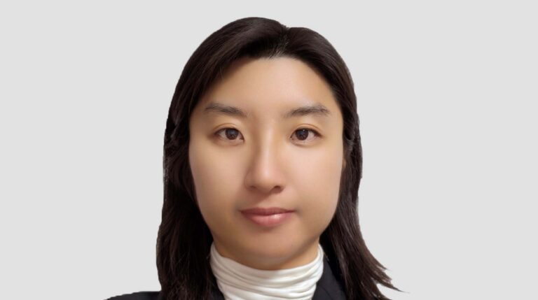 Xinyue Li Headshot